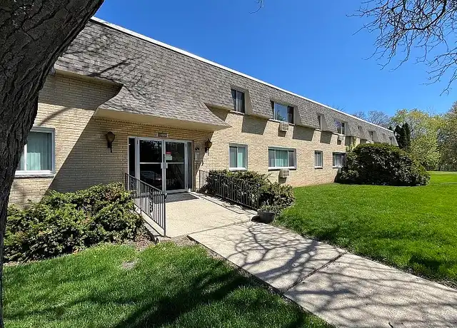 Property at Ridge Manor Apartments - 10600 W Grange Ct, Hales Corners, WI, 53130, 1 bed, 1 bath, [object Object]