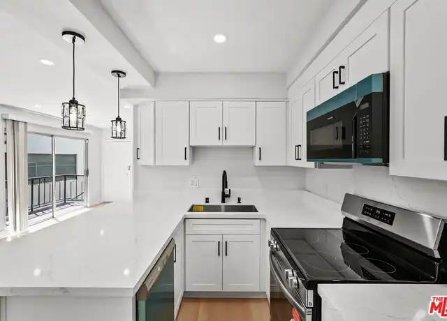 Property at 1031 Laurel Ave Unit 2, West Hollywood, CA, 90046, 2 beds, 2 baths, [object Object]