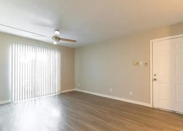Property at 707 Washington Dr Unit 2016, Arlington, TX, 76011, 2 beds, 2 baths, [object Object]