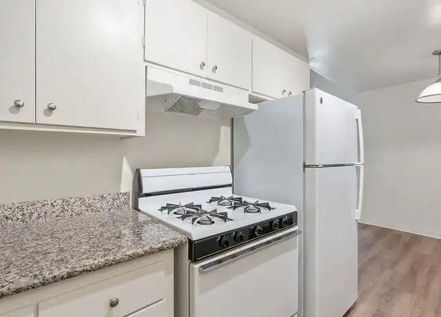 Property at Walnut Creek Apartments - 1595 Sunnyvale Ave, Walnut Creek, CA, 94597, 2 beds, 1 bath, [object Object]
