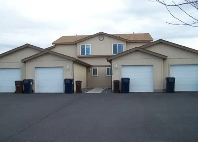 Property at 516 NE Negus Loop Unit C, Redmond, OR, 97756, 2 beds, 2.5 baths, [object Object]