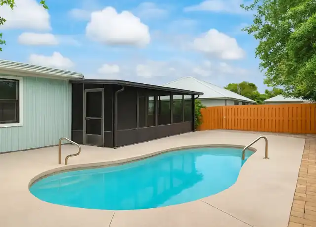 Property at 240 W Lorraine Dr, Mary Esther, FL, 32569, 4 beds, 2 baths, [object Object]