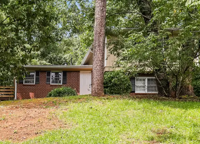 Property at 6950 Fairway Trl, Austell, GA, 30168, 3 beds, 2 baths, [object Object]