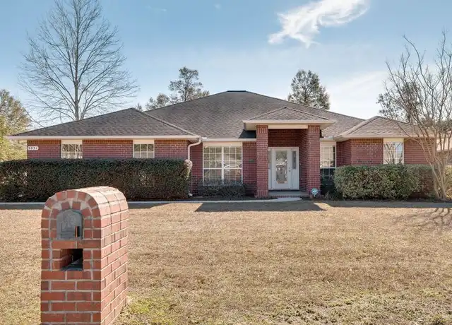 Property at 5851 Chi Chi Cir, Milton, FL, 32570, 4 beds, 2.5 baths, [object Object]