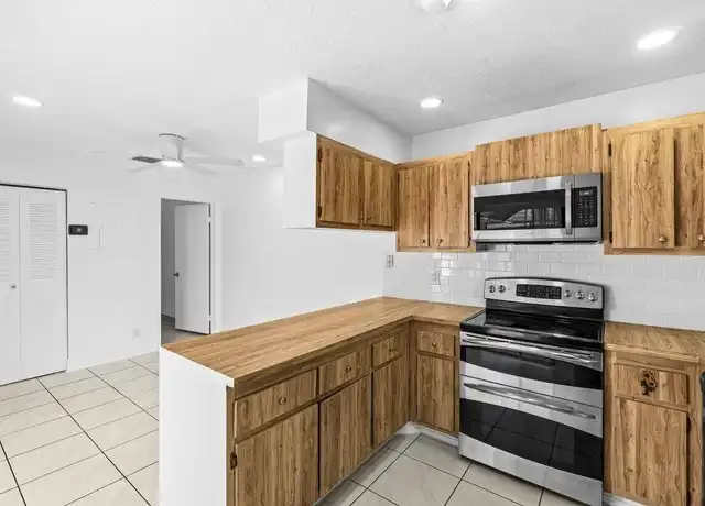 Property at 7577 Courtyard Run W, Boca Raton, FL, 33433, 2 beds, 2.5 baths, [object Object]
