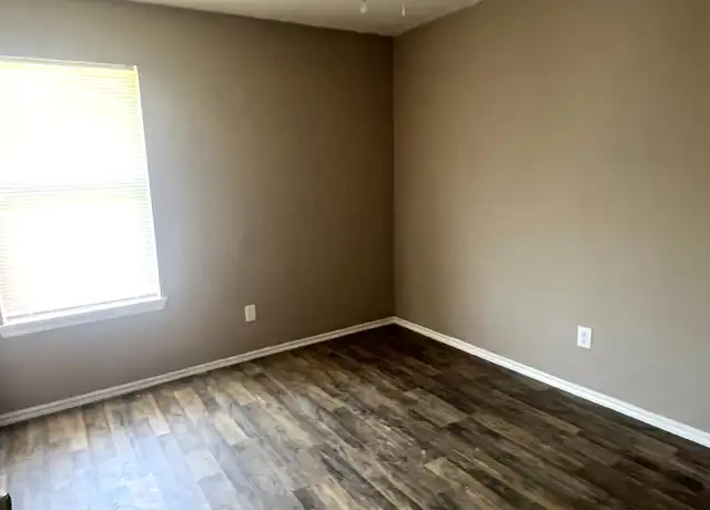 Property at 633 NW 111th St, Oklahoma City, OK, 73114, 4 beds, 2 baths, [object Object]