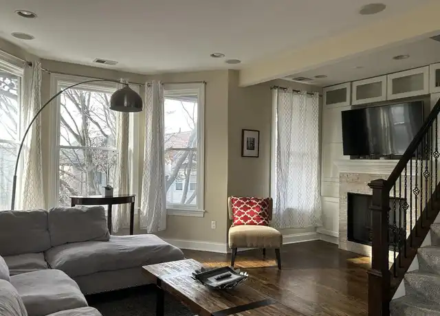 Property at 3249 N Hoyne Ave #3, Chicago, IL, 60618, 4 beds, 2 baths, [object Object]