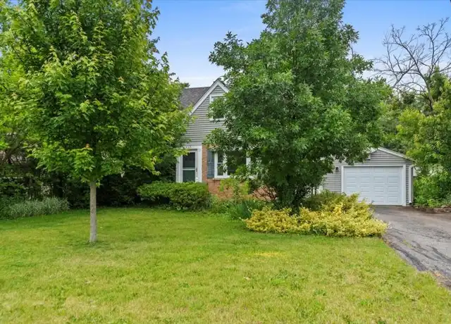Property at 559 S Edson Ave, Lombard, IL, 60148, 4 beds, 2 baths, [object Object]