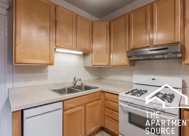 Property at 1216 N Dearborn St, Chicago, IL, 60610, 2 beds, 1 bath, [object Object]