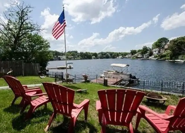 Property at 25 Savory St Unit 1, Lynn, MA, 01904, 2 beds, 1 bath, [object Object]