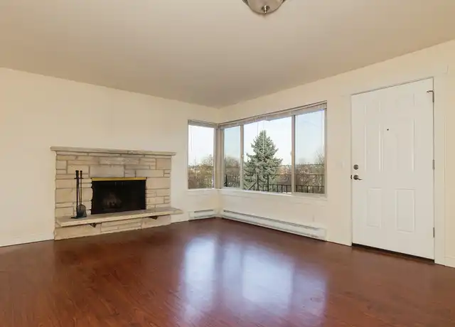 Property at 4245 27th Ave W Unit 2, Seattle, WA, 98199, 3 beds, 1 bath, [object Object]