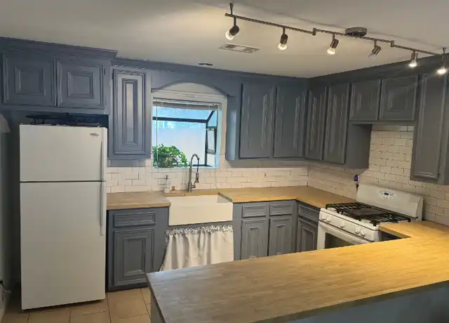 Property at 905 Avenue K, South Houston, TX, 77587, 2 beds, 1.5 baths, [object Object]
