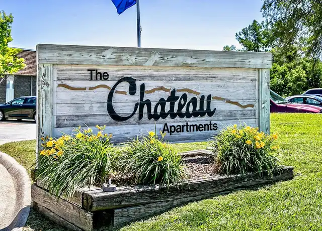 Property at Chateau Bellevue - 401 Chateau Dr, Bellevue, NE, 68005, 1-2 bed, 1-1.5 bath, [object Object]