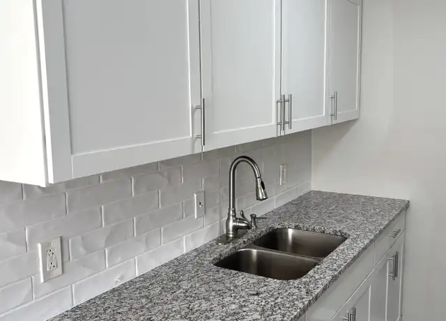 Property at 550 Harding Pl Unit D113, Nashville, TN, 37211, 1 bed, 1 bath, [object Object]
