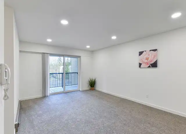 Property at 14620 NE 32nd St Unit F-19, Bellevue, WA, 98007, 2 beds, 1.5 baths, [object Object]