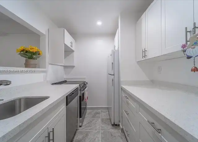 Property at 10500 SW 108th Ave Unit B209, Miami, FL, 33176, 2 beds, 1.5 baths, [object Object]