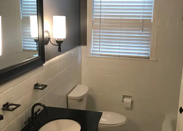 Property at 1533 Wilhurst St, Jackson, MS, 39211, 3 beds, 2 baths, [object Object]