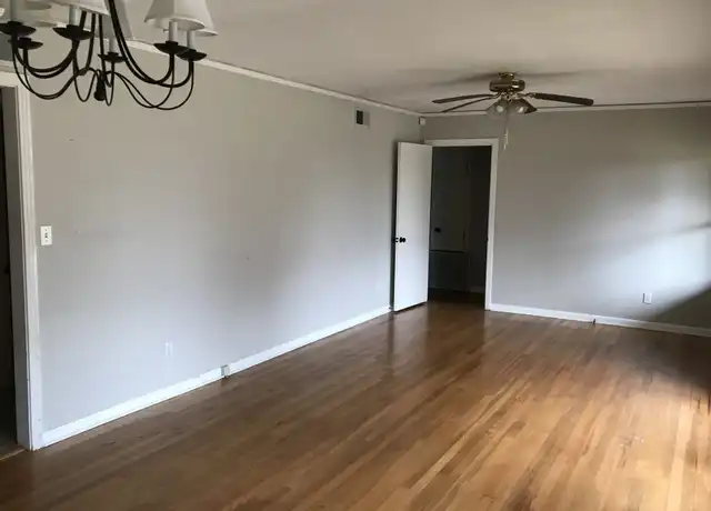 Property at 1533 Wilhurst St, Jackson, MS, 39211, 3 beds, 2 baths, [object Object]