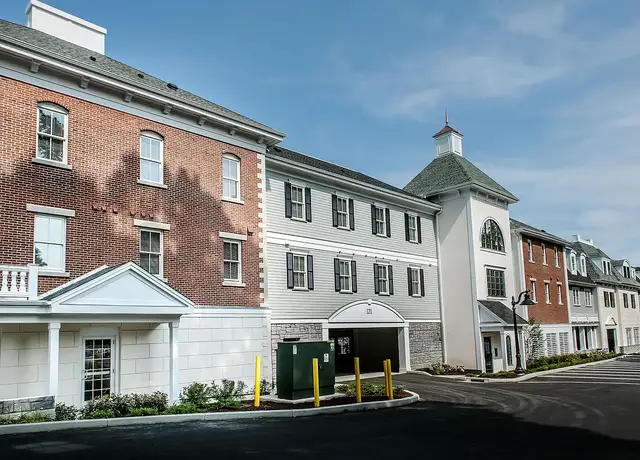 Photo of 121 W Main St, Milford, CT 06460