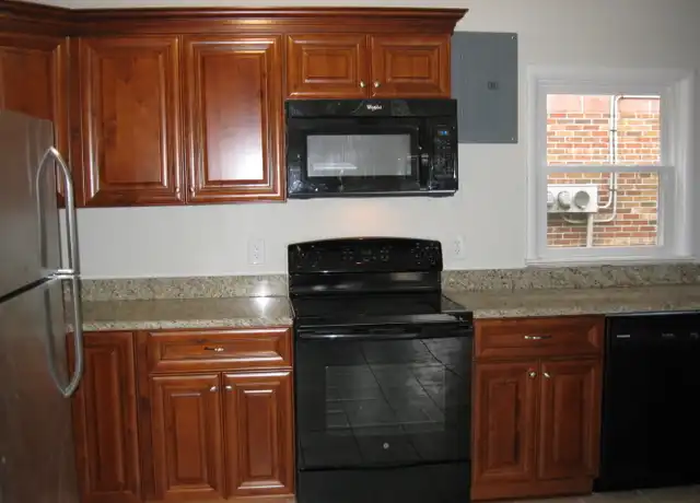 Property at 430 Staten St Unit 2, Norfolk, VA, 23503, 2 beds, 1 bath, [object Object]