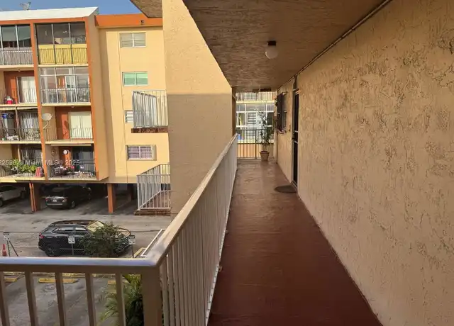Property at 1085 W 68th St #202, Hialeah, FL, 33014, 2 beds, 1 bath, [object Object]
