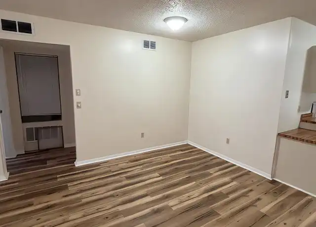 Property at 318 W Rosewood Ln, Tavares, FL, 32778, 3 beds, 2 baths, [object Object]