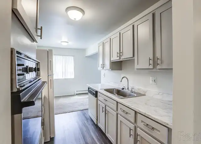 Property at Campbell Row Apartments - 2603 N Campbell Rd, Royal Oak, MI, 48073, 2 beds, 1 bath, [object Object]