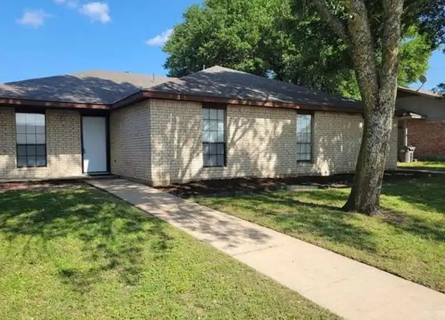 Property at 1724 Jenkins Ln, Glenn Heights, TX, 75154, 2 beds, 2 baths, [object Object]