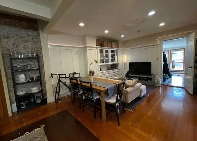 Property at 1672 Beacon St Unit 2B, Brookline, MA, 02445, 1 bed, 1 bath, [object Object]