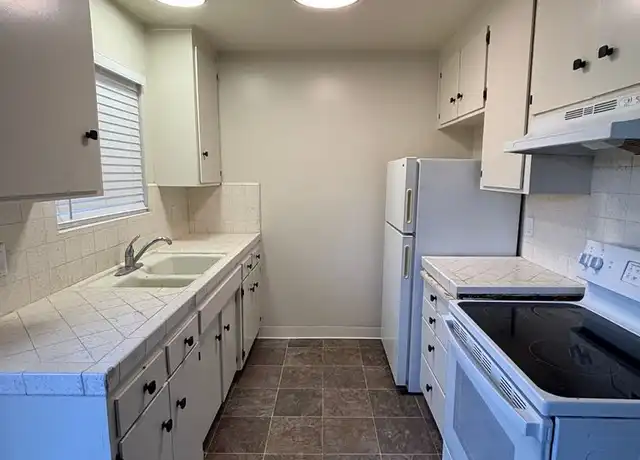 Property at 57 San Miguel Ave Unit 14, Salinas, CA, 93901, 1 bed, 1 bath, [object Object]