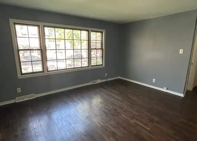 Property at 3823 Bell St, Kansas City, MO, 64111, 2 beds, 1 bath, [object Object]