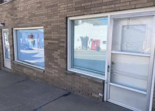 Property at 429 W Main St, Mt Pleasant, PA, 15666, 1 bed, 1 bath, [object Object]