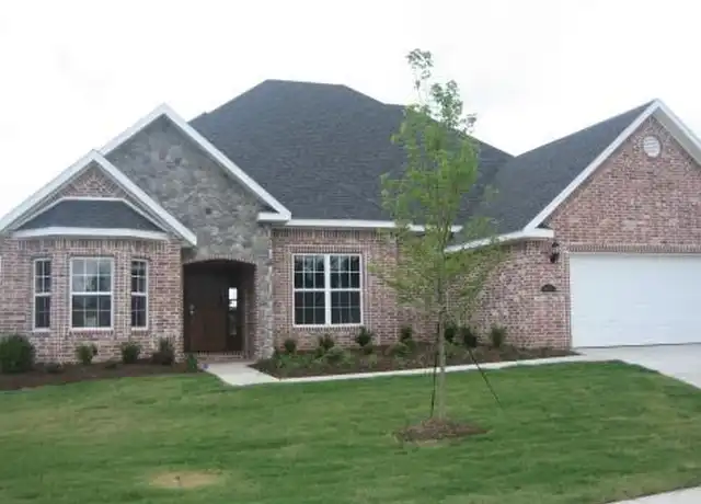 Property at 2427 McKinley Blvd, Rogers, AR, 72758, 4 beds, 2.5 baths, [object Object]