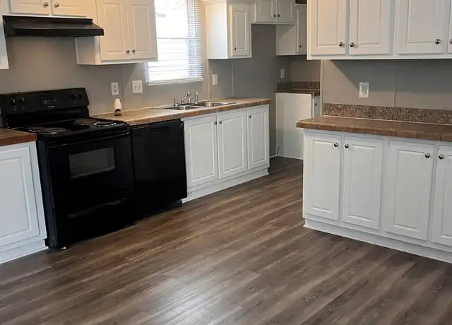 Property at 7245 Chinook Cir Unit 102, Indianapolis, IN, 46219, 3 beds, 2 baths, [object Object]