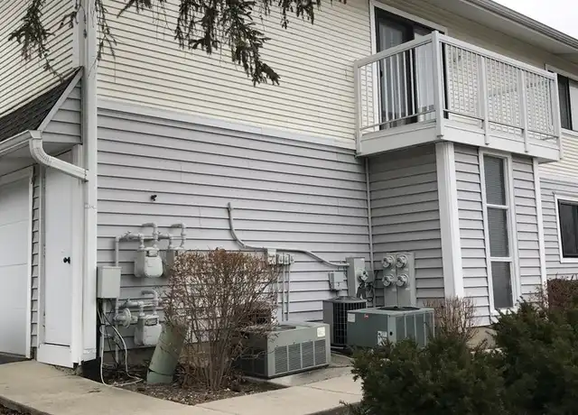 Property at 321 Clearwater Ln, Schaumburg, IL, 60194, 2 beds, 1.5 baths, [object Object]
