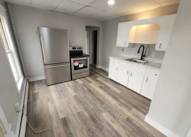 Property at 93 Northern Ave Apt 8, Augusta, ME, 04330, 2 beds, 1 bath, [object Object]