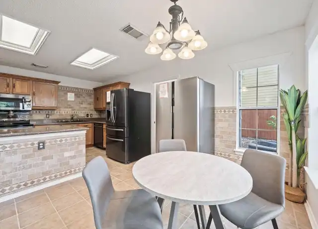 Property at 401 Fairfield Dr, Kyle, TX, 78640, 1 bed, 1 bath, [object Object]