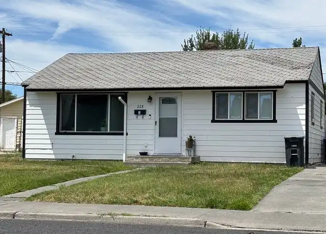 Property at 228 W Northshore Dr, Moses Lake, WA, 98837, 2 beds, 1 bath, [object Object]