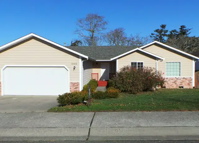Property at 1960 SW 16th Ave, Oak Harbor, WA, 98277, 3 beds, 2 baths, [object Object]