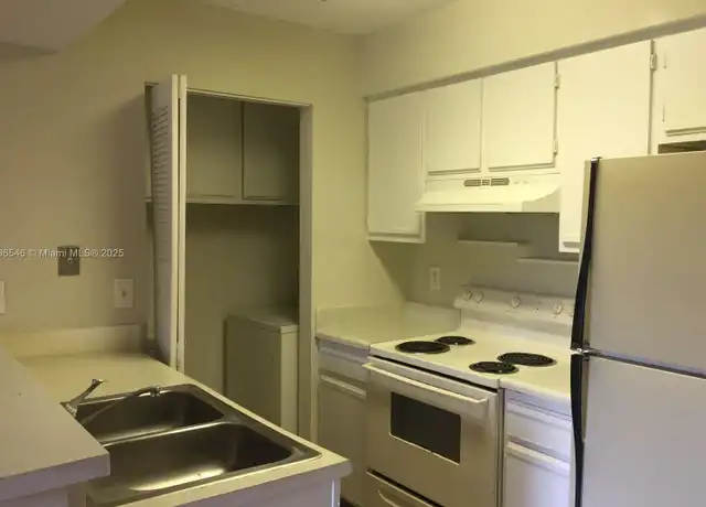 Property at 1225 SW 46th Ave #211, Pompano Beach, FL, 33069, 1 bed, 1 bath, [object Object]