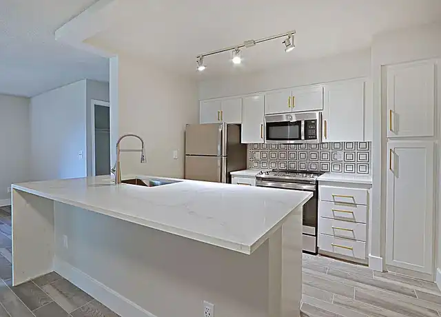 Property at Strada - 7250 S Kyrene Rd, Tempe, AZ, 85283, 1-2 bed, 1-2 bath, [object Object]