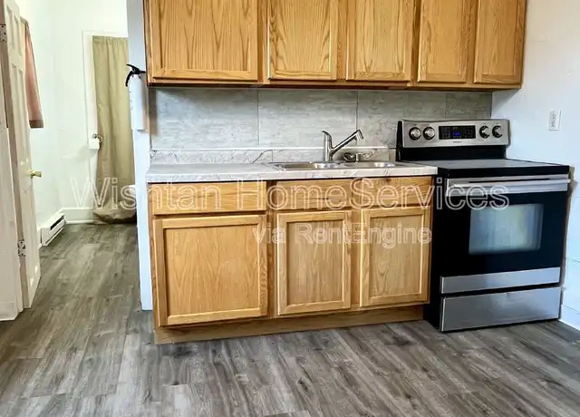 Property at 226 Locust St Unit 2, Carthage, IL, 62321, 2 beds, 1 bath, [object Object]