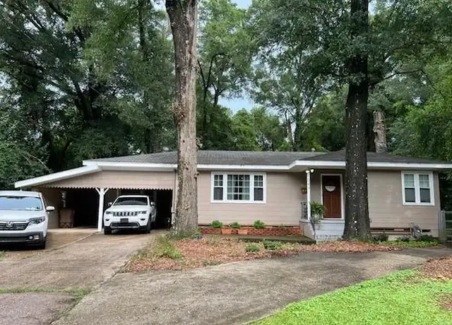 Property at 104 Hilltop Dr E, Mobile, AL, 36608, 3 beds, 2 baths, [object Object]