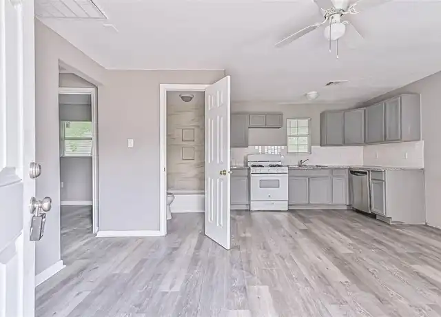 Property at 9839 Racine St Unit 1/2, Houston, TX, 77029, 3 beds, 2 baths, [object Object]