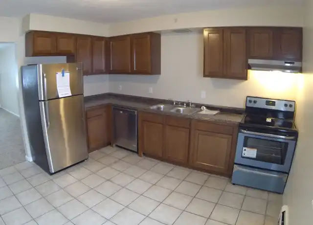 Property at 909 Cook Ave Unit 3, Youngstown, OH, 44512, 2 beds, 1 bath, [object Object]
