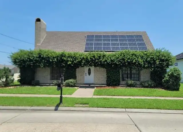 Property at 1301 E Genie St, Chalmette, LA, 70043, 3 beds, 2.5 baths, [object Object]