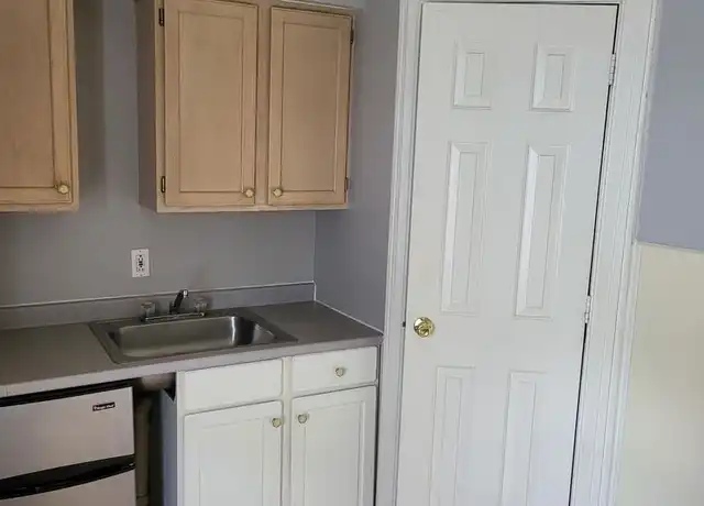 Property at 4 Morgan St Unit 4C, Nashua, NH, 03064, 0 beds, 1 bath, [object Object]