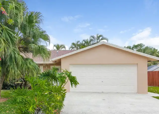 Property at 246 Las Palmas St, Royal Palm Beach, FL, 33411, 3 beds, 2 baths, [object Object]