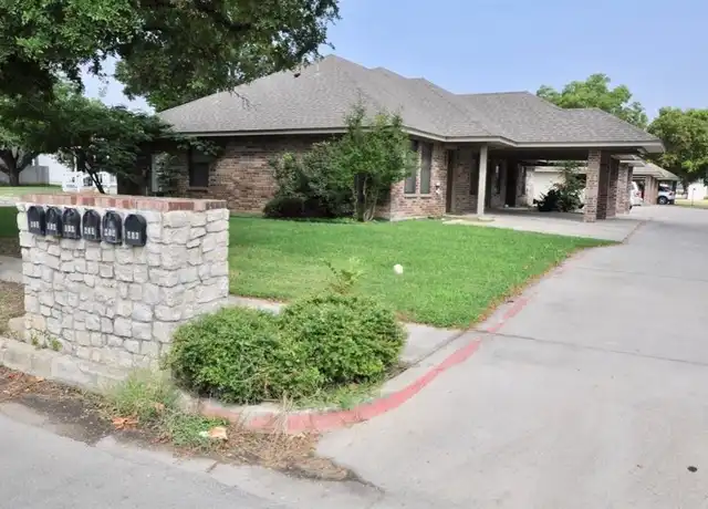 Property at 663 W Tarleton St, Stephenville, TX, 76401, 1 bed, 1 bath, [object Object]