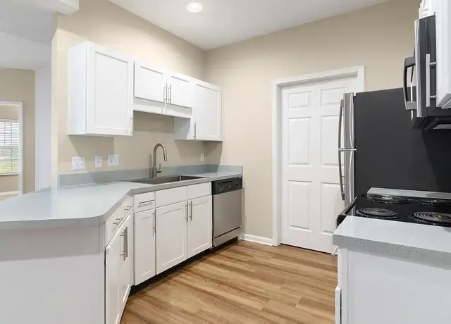 Photo of 3311 Renwood Blvd, Louisville, KY 40214